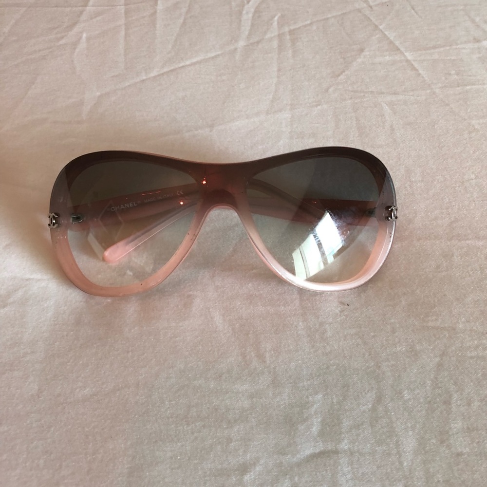 Pink Chanel sunglasses aviator sunglasses